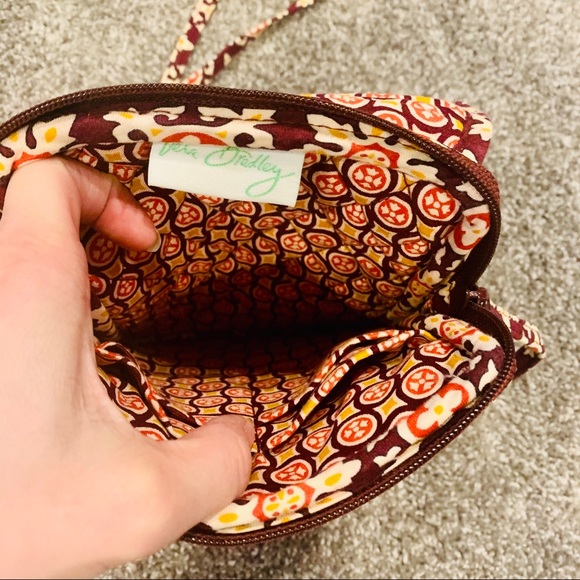 VERA BRADLEY Purple Medallion Crossbody - Picture 5 of 5